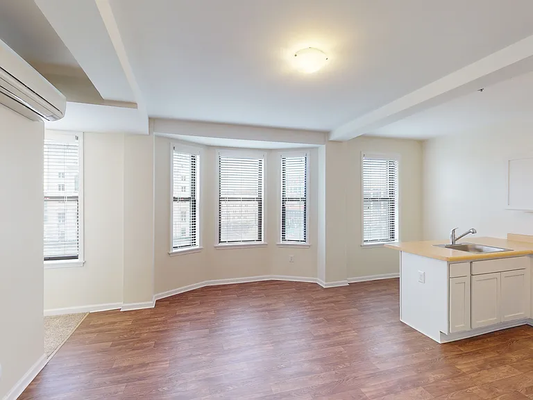 The Ashley Apartments — Photo 18