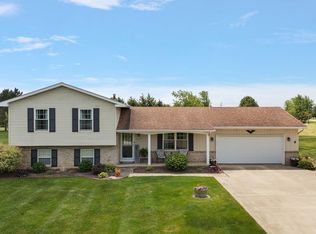 157 S 200 W, Valparaiso, IN 46385