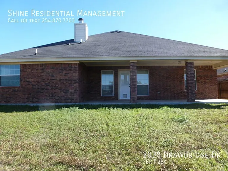 2028 Drawbridge Dr — Photo 17