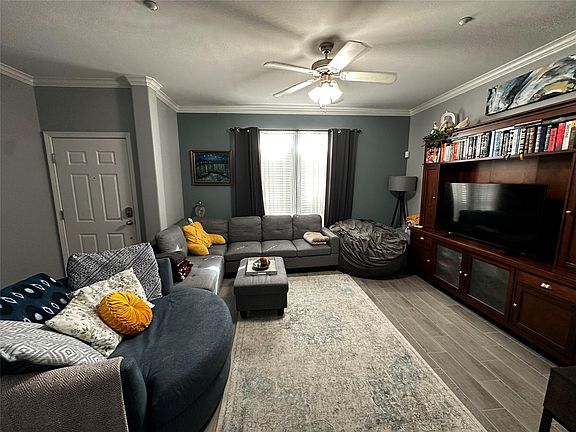 3rd image of 305 Holleman Dr E APT 301