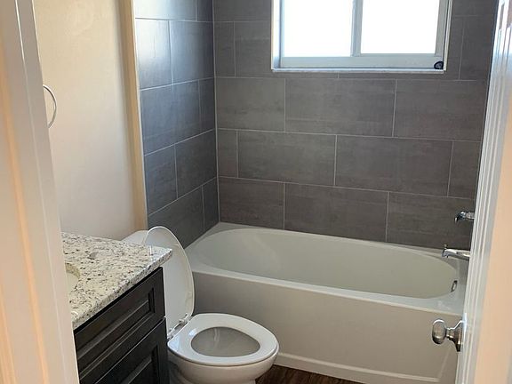 4th image of 291 Woodette Dr APT 1