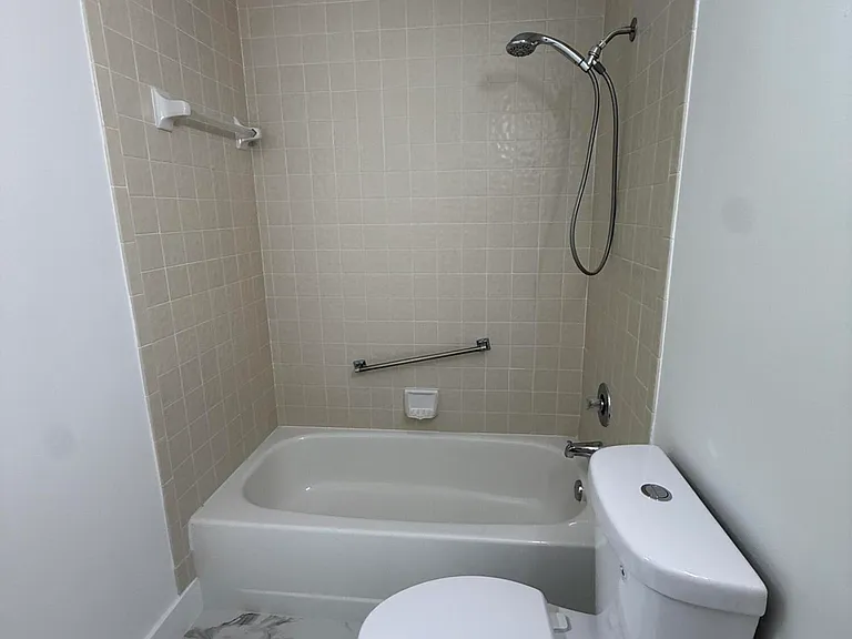 817 Sky Pine Way #H — Photo 15
