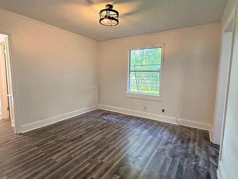 626 W Patton Ave — Photo 3