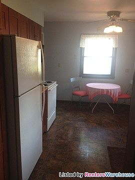 5th image of 691 Shryer Ave W