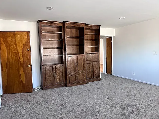 2 bed, $2,000 — Photo 2