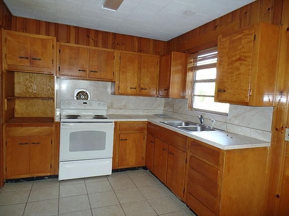 4th image of 2411 21st St S
