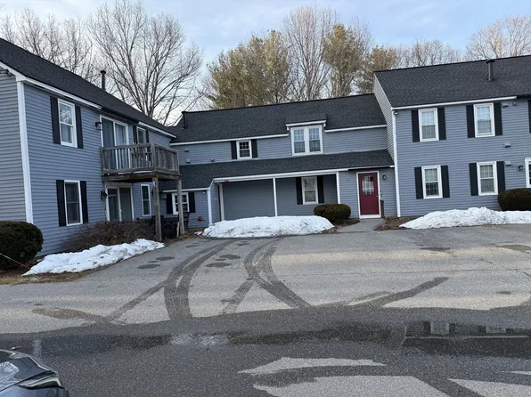 39 Lantern Ln Unit 4, Dracut, MA 01826