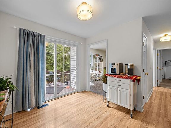 3rd image of 3902 Chucks Ct