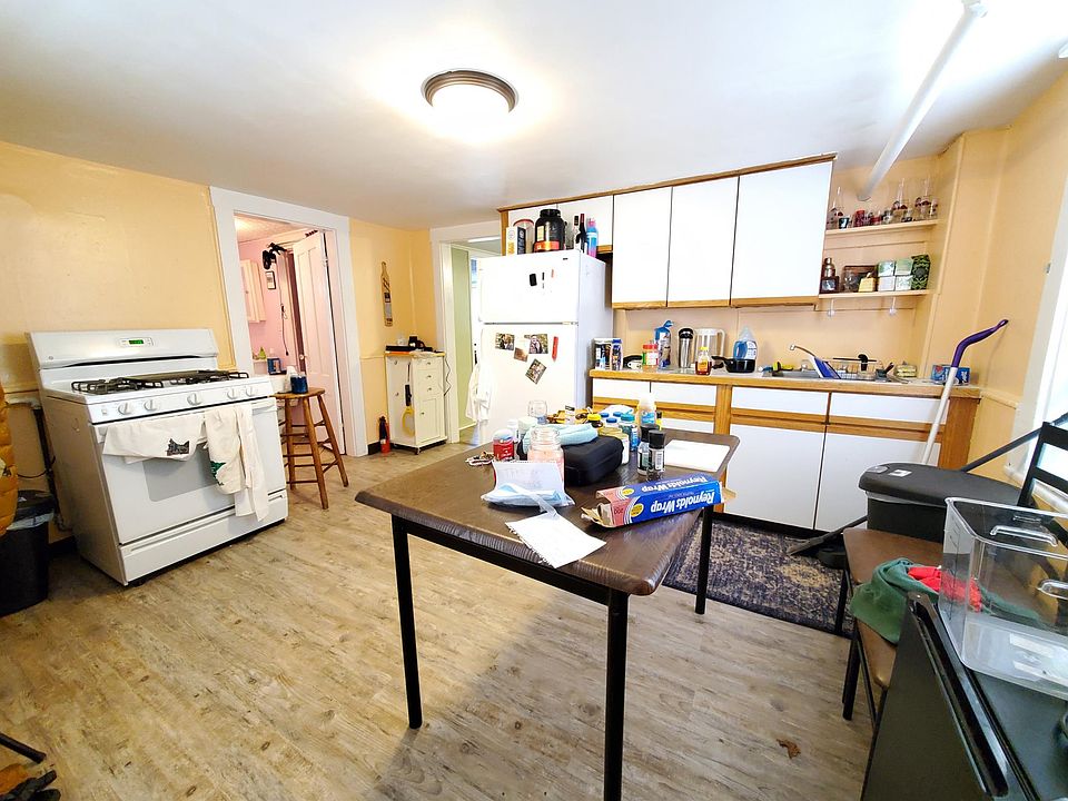 1st image of 305 Rindge Ave #B