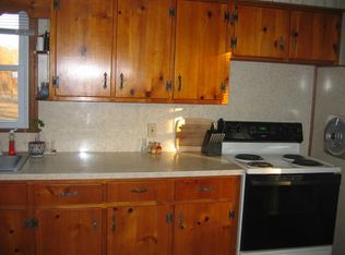 6 Pine St, Onancock, VA 23417