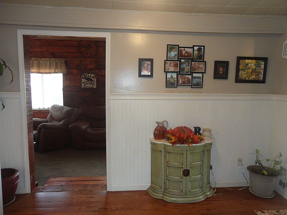 3rd image of 571 S Main St