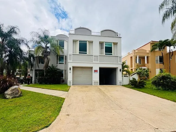 A70 Alcazar St, Caguas, PR 00725