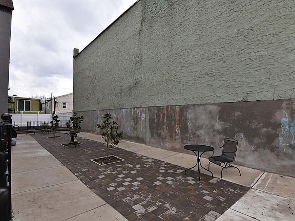 2nd image of 1236 E Columbia Ave #1H