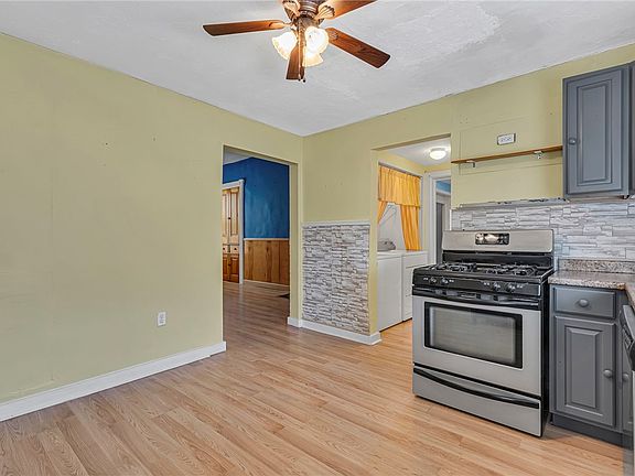 4th image of 1830 W Railroad St