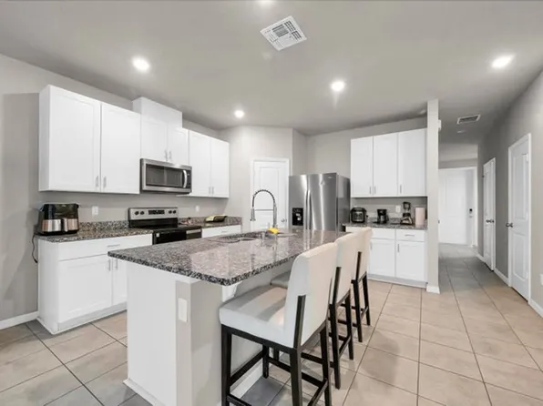 3550 San Bernardino Way, Palm Springs, FL 33461