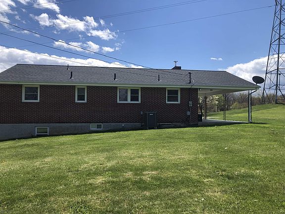 3rd image of 170 Colonial Dr
