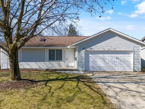 1095 Linhof Rd, Wilmington, OH 45177