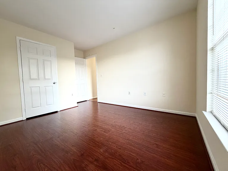 2543 Selkirk Ct — Photo 29