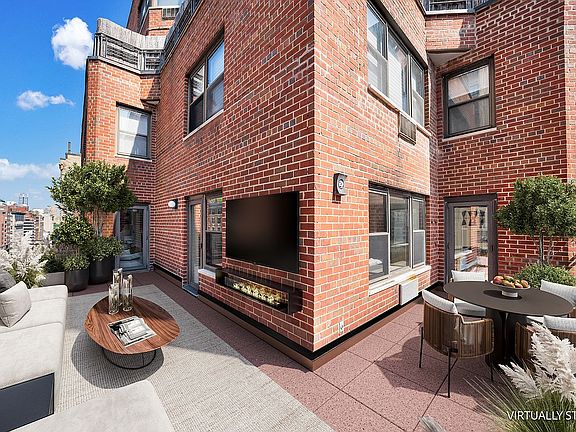 5th image of 165 E 72nd St APT 16C