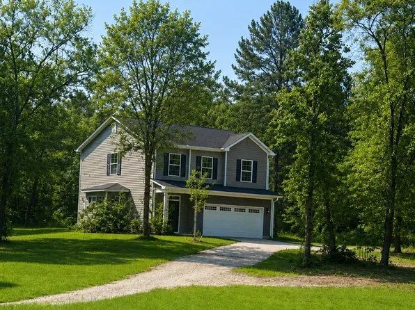 1027 Field Trial Rd, Camden, SC 29020