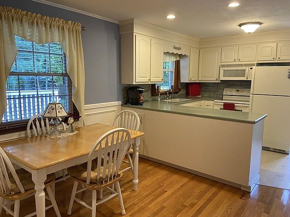 4th image of 3 Juniper Ln