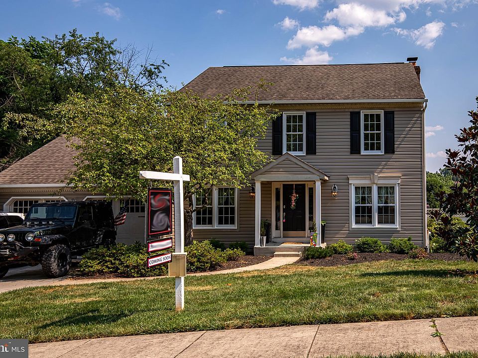 1st image of 904 Meadowridge Ct