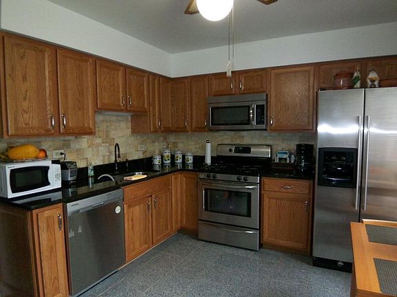 3rd image of 2071 Danbury Pl