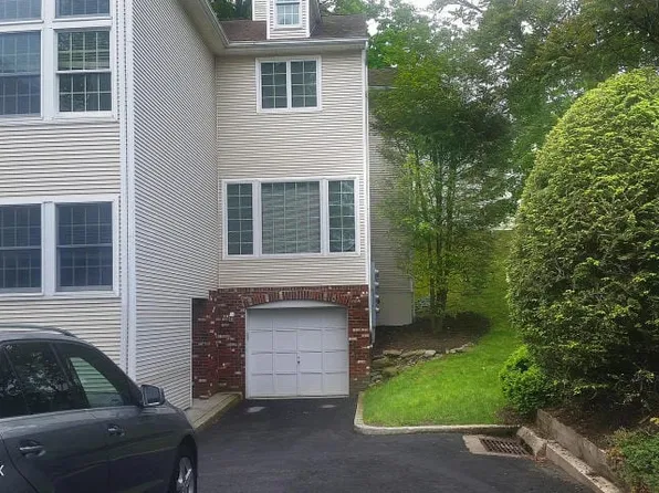 150 Prospect St APT 21, Greenwich, CT 06830