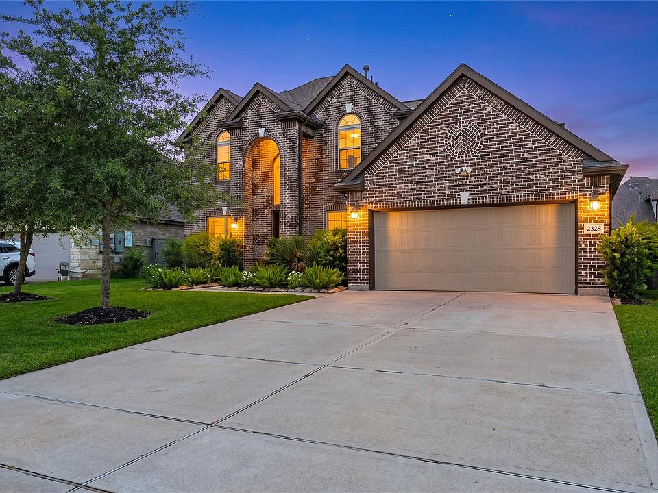 1st image of 2328 Majestic Fairway Ln