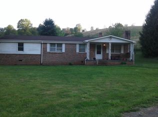 713 Deer Trail Rd, Dugspur, VA 24325