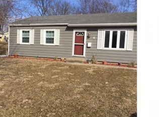 4 Bryant Ln, Springfield, IL 62702