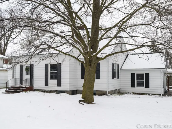 221 S Main St, Plainwell, MI 49080