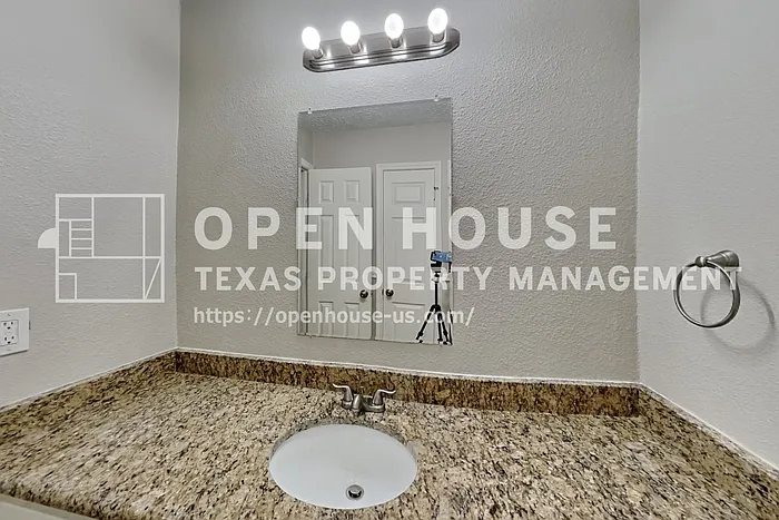 12706 Pantano Dr — Photo 18