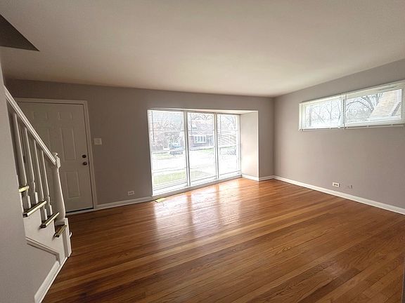 5th image of 2058 Downey Rd