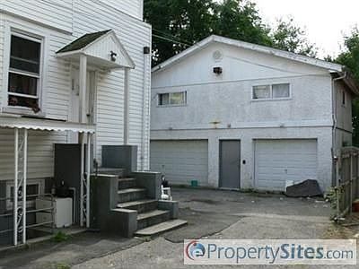 2nd image of 328 S 10th Ave