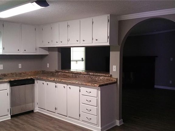 5th image of 1525 W Pine Meadows Dr