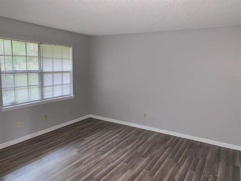 2nd image of 145 Horseshoe Dr