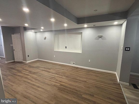 3rd image of 109 N 3rd St