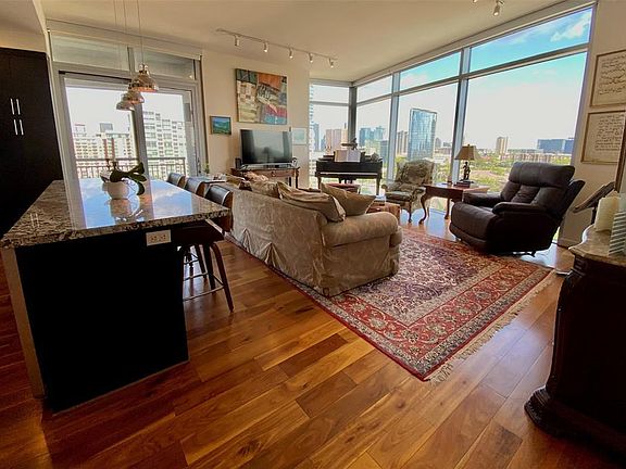 5th image of 2207 Bancroft St APT 1101