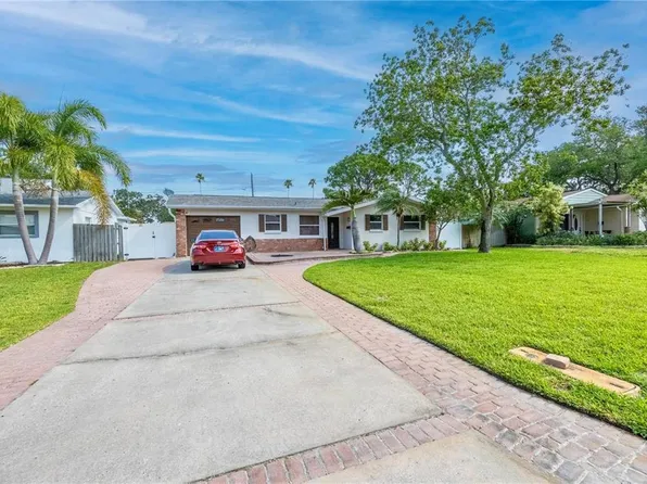 1827 Oklahoma Ave NE, Saint Petersburg, FL 33703