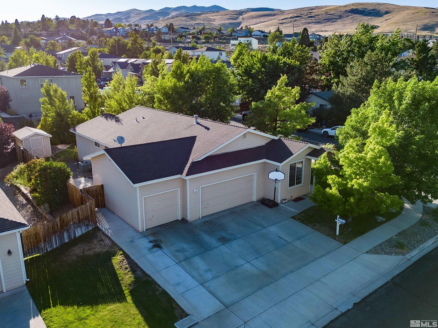 2791 Harding Way, Reno, NV 89503 | Zillow