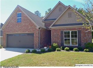 1190 Emerald Ridge Dr, Calera, AL 35040