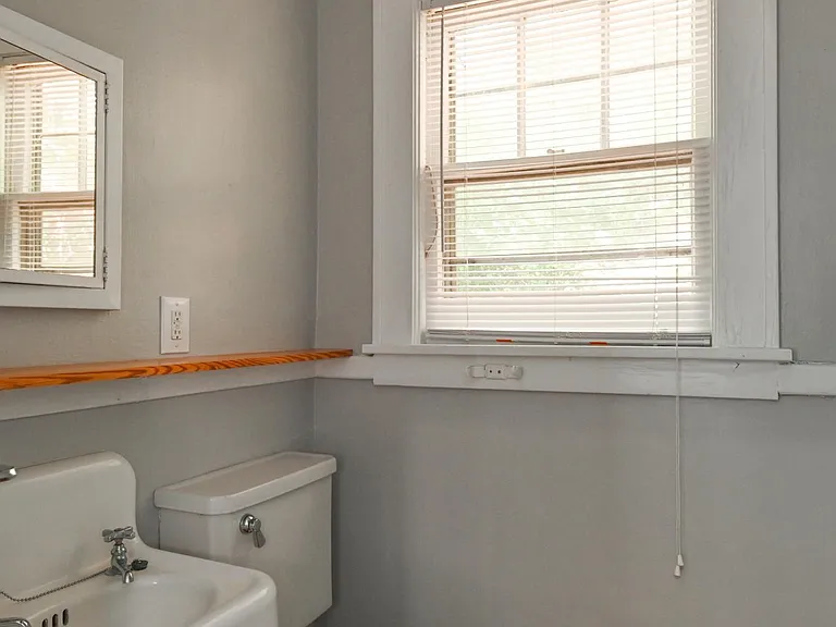 1095 Oconee St — Photo 37