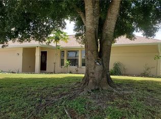 8456 Coral Dr, Fort Myers, FL 33967