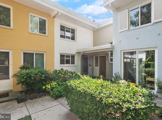 749 3rd St SW #401, Washington, DC 20024