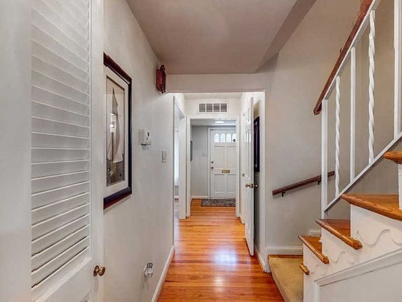 4th image of 1172 Wimbledon Dr