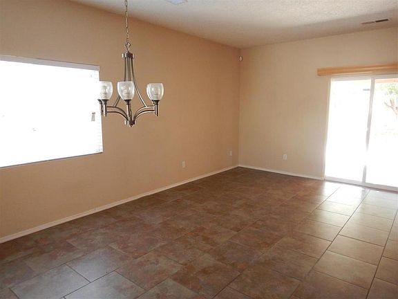 5th image of 7519 Willow Run Dr NE