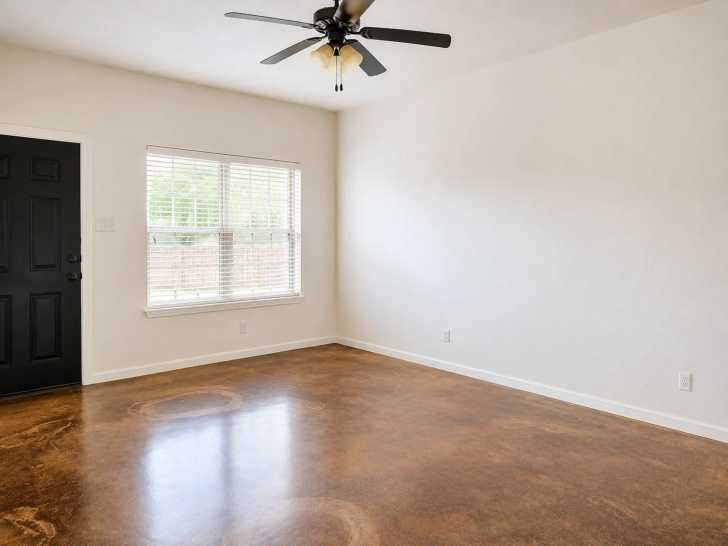 3 bed, 1458 sqft, $1,400 — Photo 2