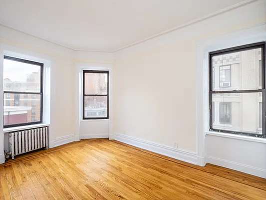 Rented by City Connections Realty | media 9