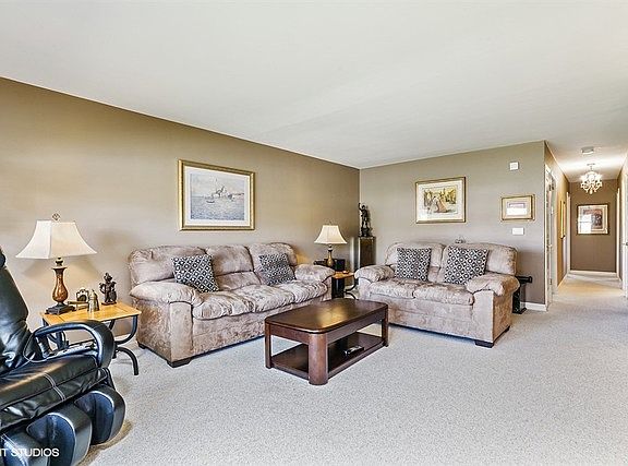 3rd image of 8923 Ozark Ave